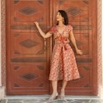 Robe Enea Razia cocktail soiree rouge or brocart inspiration inde creation couture mode elegant