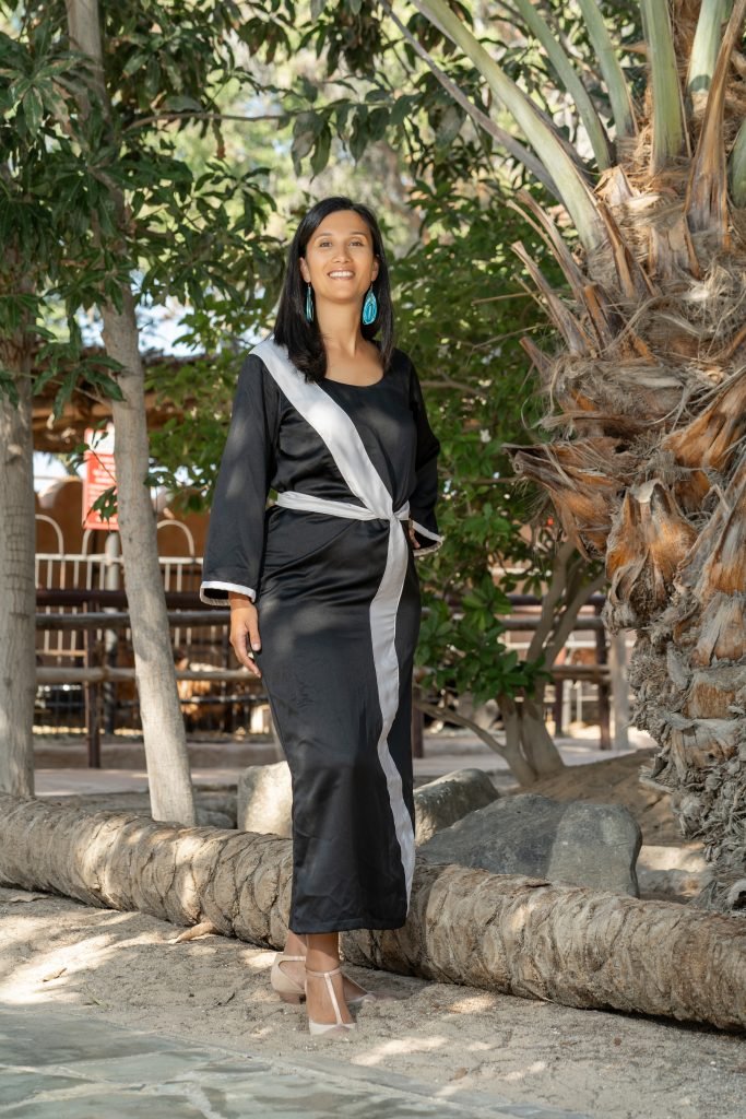 Robe Enea Amira bi couleur noire blanc mi longue soie soiree chic formelle