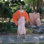 Robe Enea Sabah inspiraton inde voilage orange safran motifs imprimes rouge
