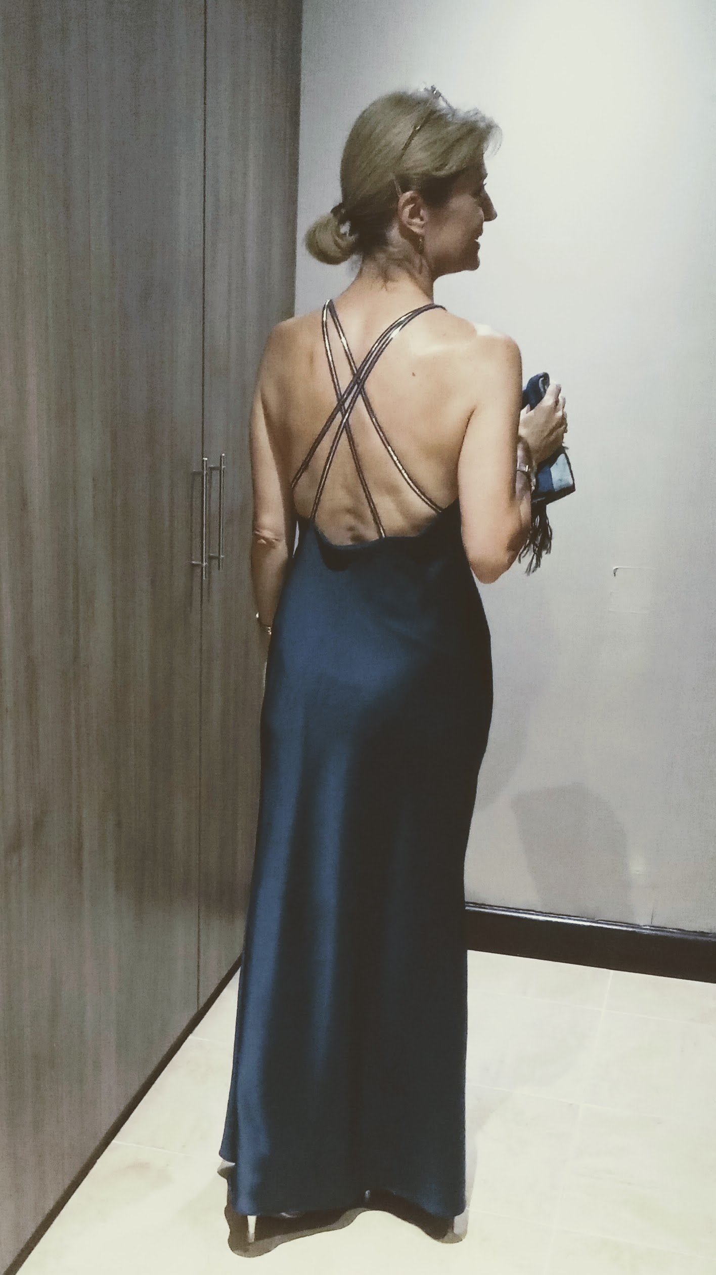 robe bleu nuit longue cocktail dos nu tali or soie