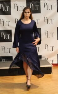 robe longue bleue nuit paillettes soie tradi originale volants