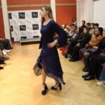 robe longue bleue nuit paillettes soie tradi originale volants