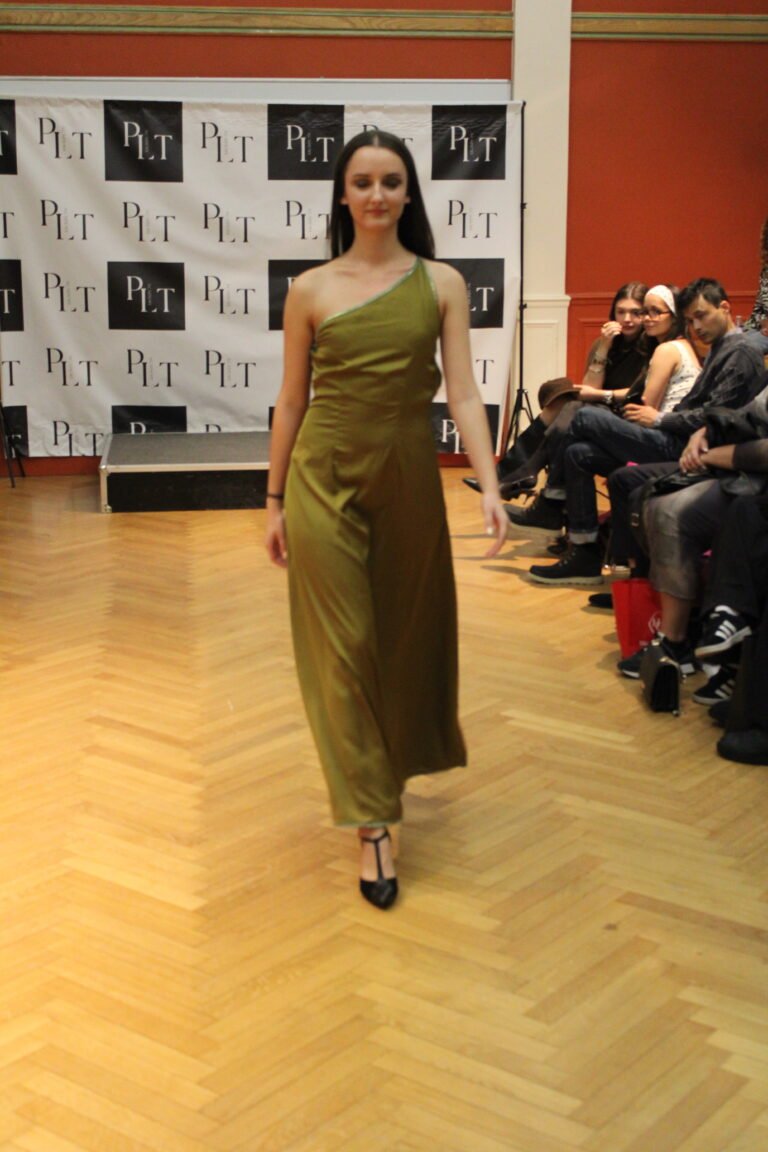 robe longue cocktail soiree dos nu soie vert olive